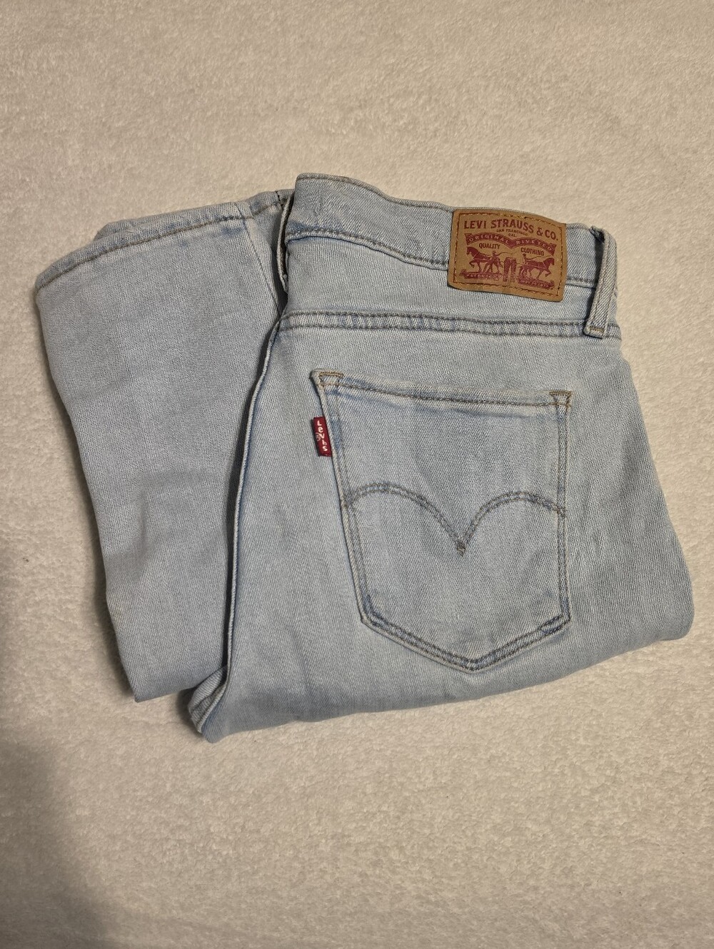 Levi Strauss & Co. Jeans 28